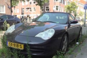 abandoned porsche 911 02