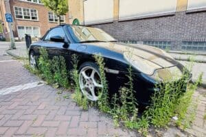 abandoned porsche 911 06