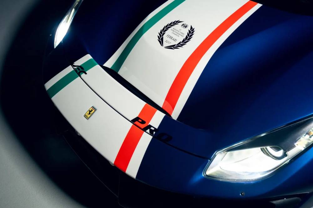 https://autogreeknews.gr/wp-content/uploads/2025/09/ferrari-488-pista-piloti-for-sale-12.jpg