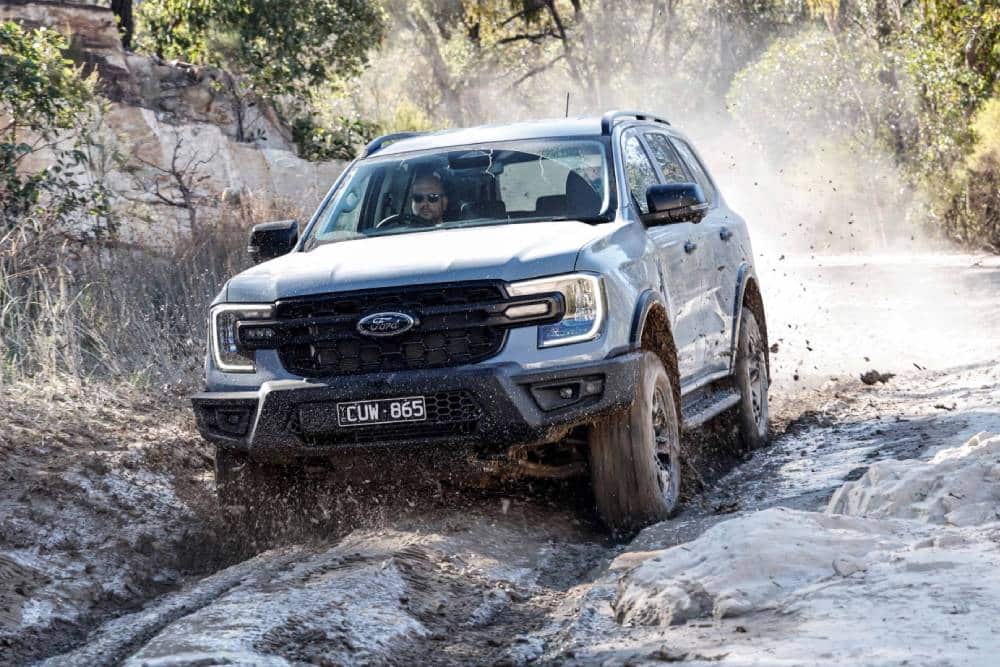 https://autogreeknews.gr/wp-content/uploads/2025/09/ford-everest-tremor-05.jpg