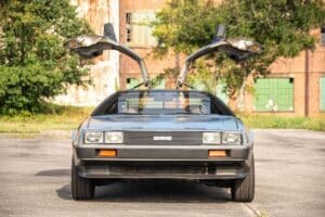 he-bought-a-delorean-drove-600-miles-is-now-sellin (1)