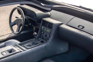 he-bought-a-delorean-drove-600-miles-is-now-sellin (8)