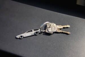 he-bought-a-delorean-drove-600-miles-is-now-sellin (9)