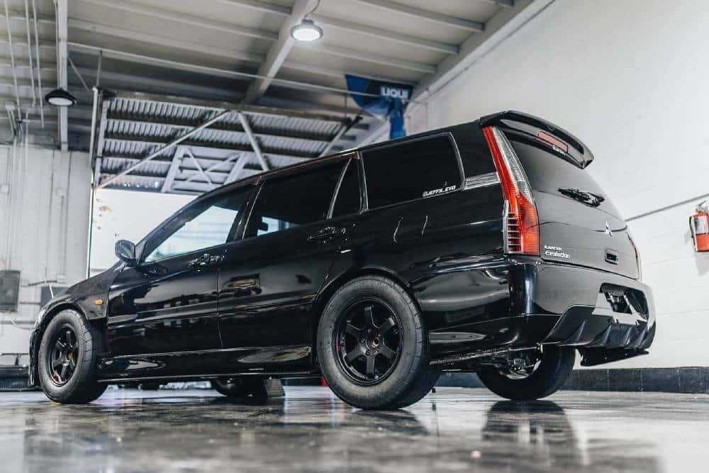 https://autogreeknews.gr/wp-content/uploads/2025/09/mitsubishi-evo-wagon-917whp-05.jpg