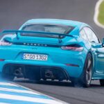 porsche-cayman-gt4-drift