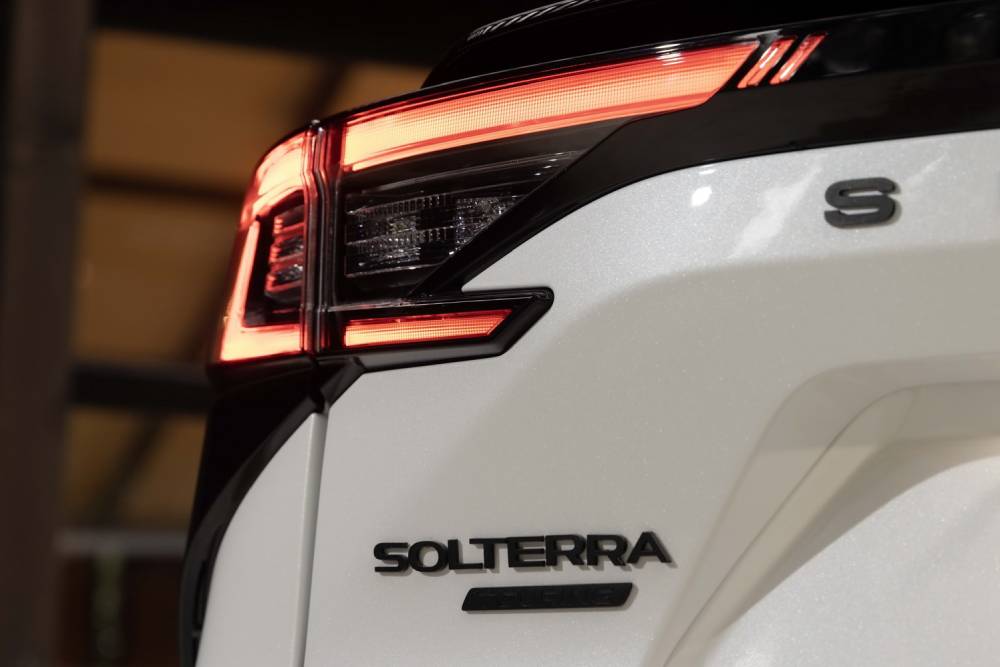 https://autogreeknews.gr/wp-content/uploads/2025/09/refreshed-2026-subaru-solterra-keeps-the-same-msrp-7.jpg