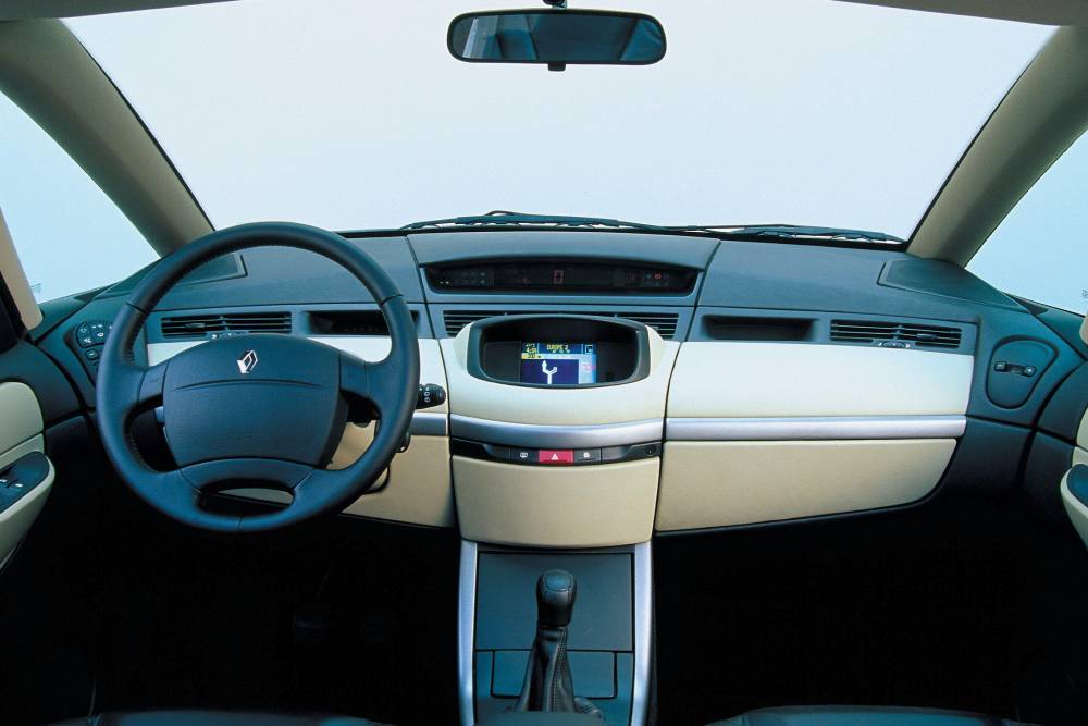 https://autogreeknews.gr/wp-content/uploads/2025/09/renault_avantime_9-1.jpg
