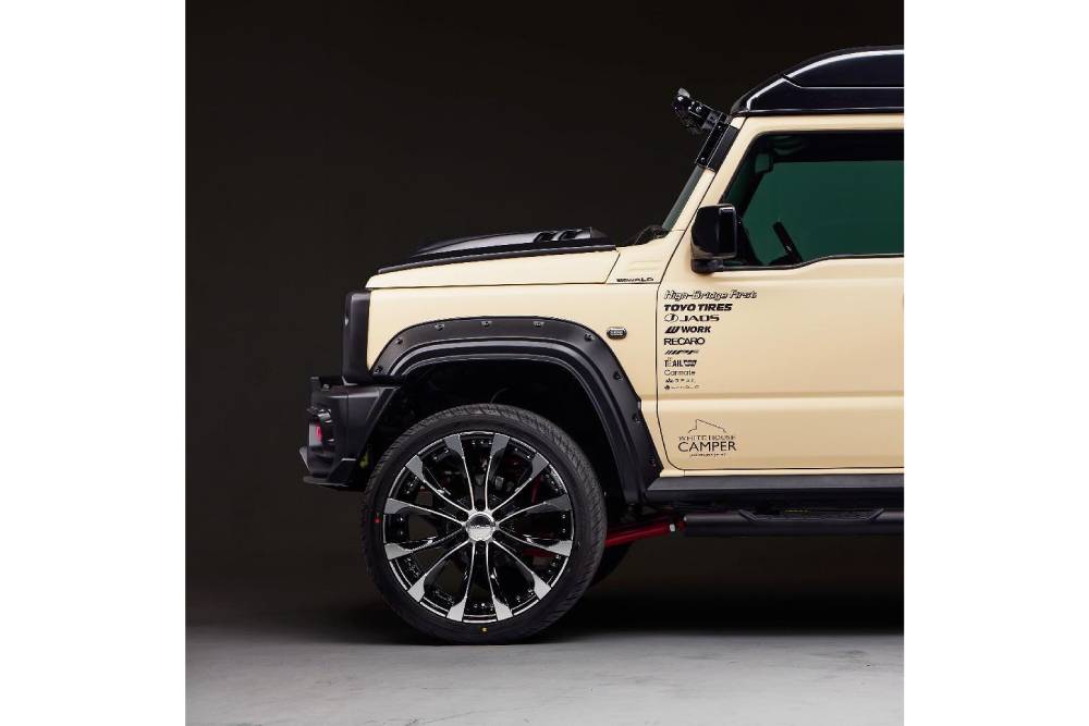 https://autogreeknews.gr/wp-content/uploads/2025/09/suzuki-jimny-gets-a-wild-makeover-in-japan_4.jpg
