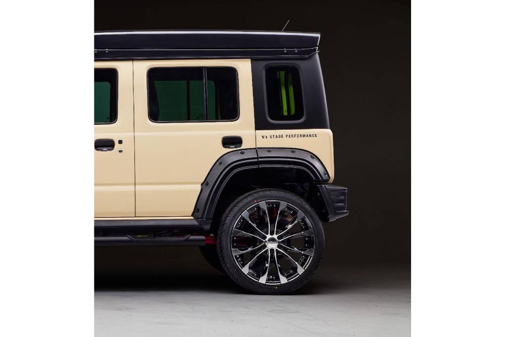 https://autogreeknews.gr/wp-content/uploads/2025/09/suzuki-jimny-gets-a-wild-makeover-in-japan_5.jpg