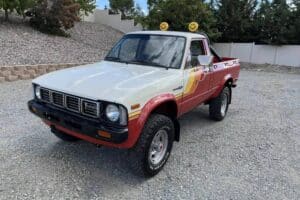 1981-Toyota-Pickup-4×4-1_result22