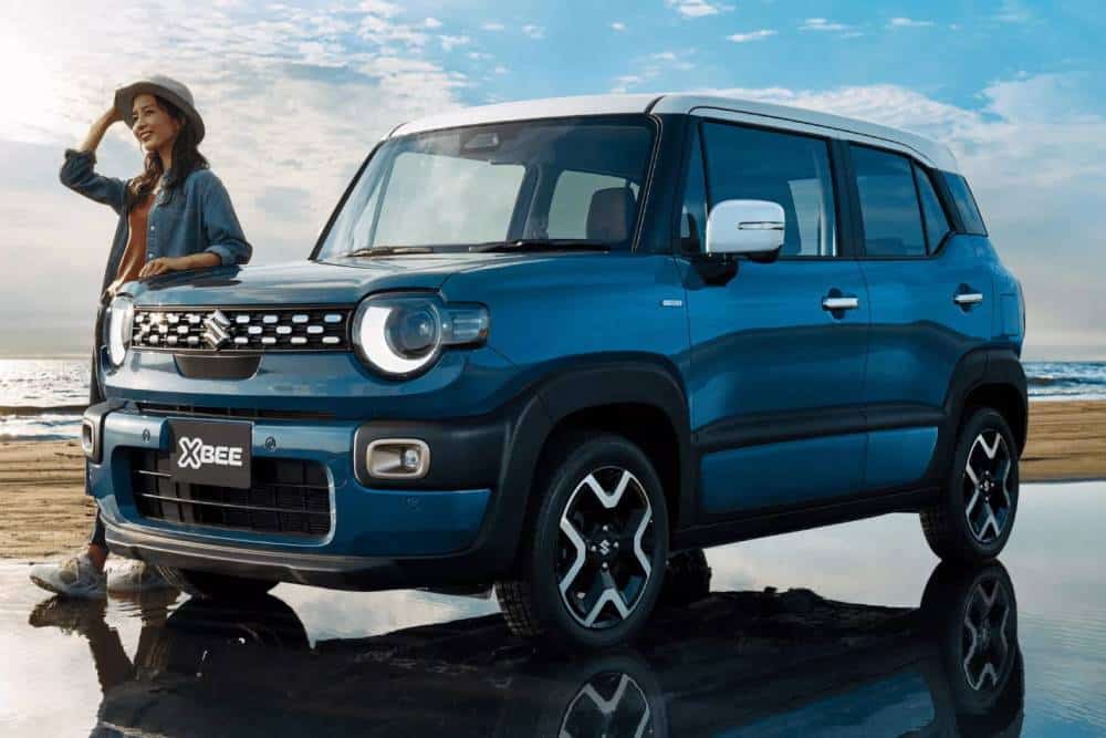 https://autogreeknews.gr/wp-content/uploads/2025/10/2025-Suzuki-XBee-1a-2048x1153-1.jpg