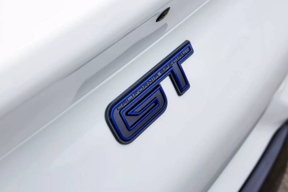 https://autogreeknews.gr/wp-content/uploads/2025/10/2026-Ford-Mustang-Mach-E-GT-California-Special-101-7.jpg