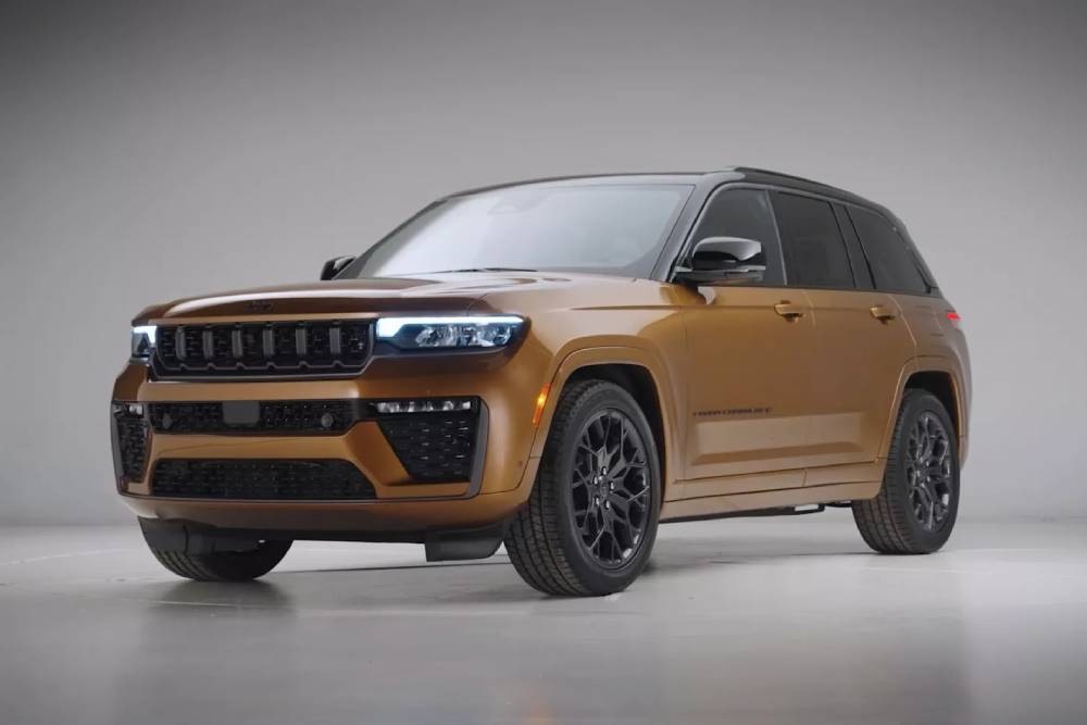 https://autogreeknews.gr/wp-content/uploads/2025/10/2026-Jeep-Grand-Cherokee-1027-1.jpg