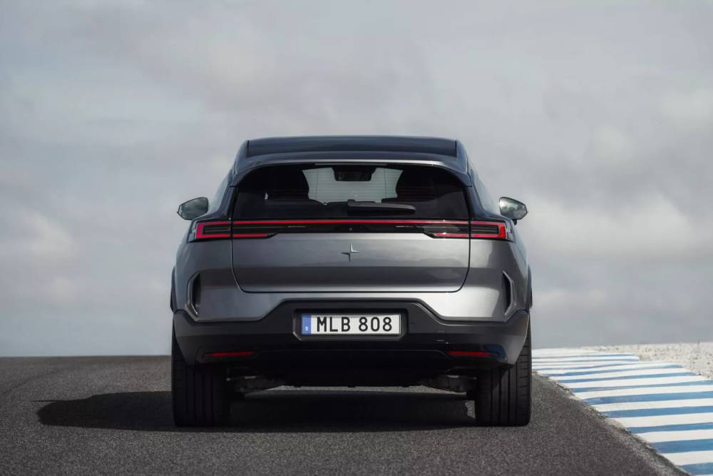 https://autogreeknews.gr/wp-content/uploads/2025/10/2026-Polestar-3-1001-26-2048x1536-1.jpg