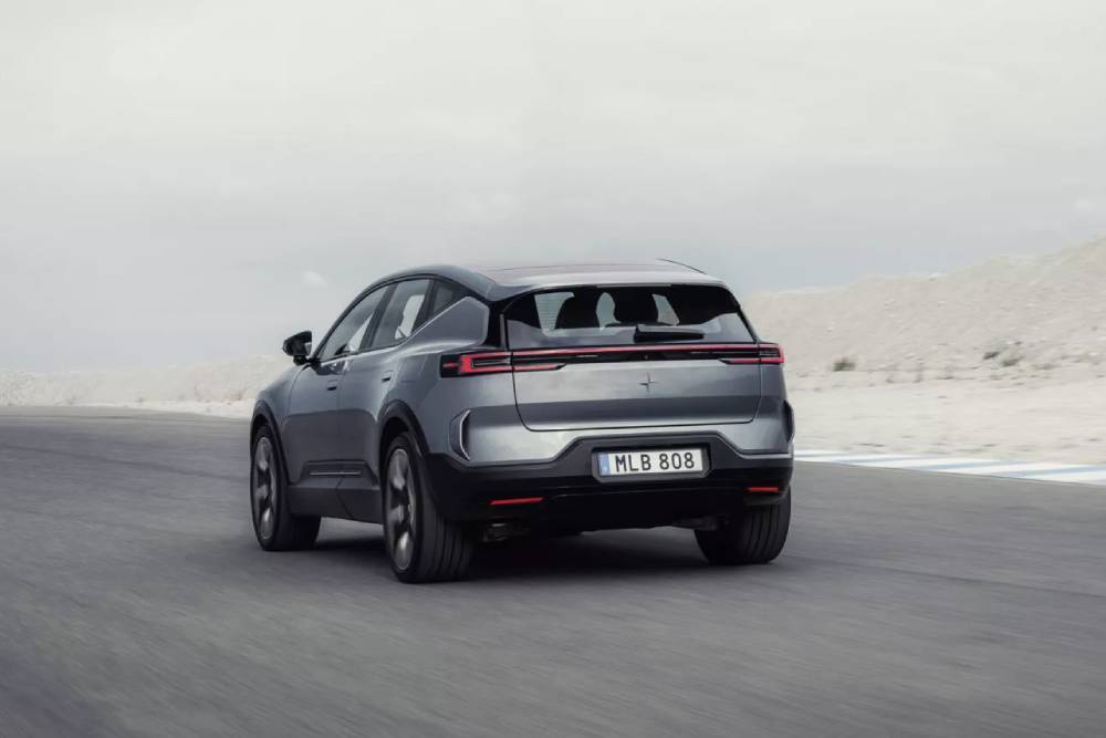 https://autogreeknews.gr/wp-content/uploads/2025/10/2026-Polestar-3-1001-35-2048x1536-1.jpg