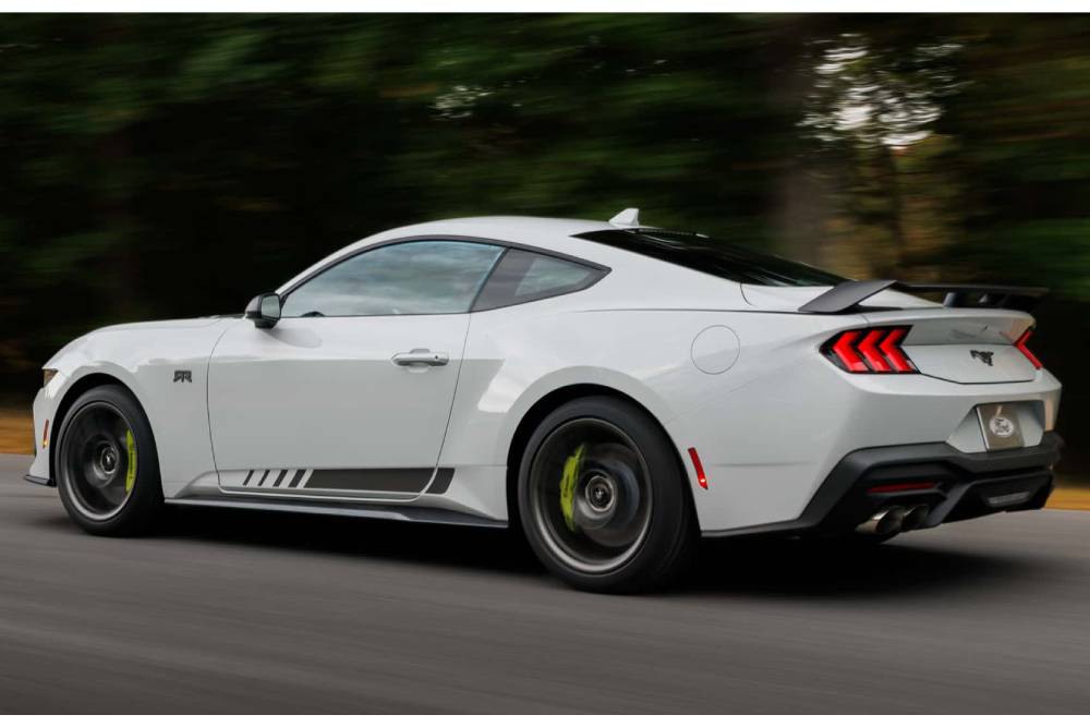https://autogreeknews.gr/wp-content/uploads/2025/10/2026-mustang-ecoboost-with-the-rtr-package-4.jpg