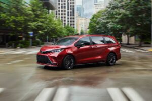 2026-toyota-sienna-is-ready-to-come-out-packing-mo