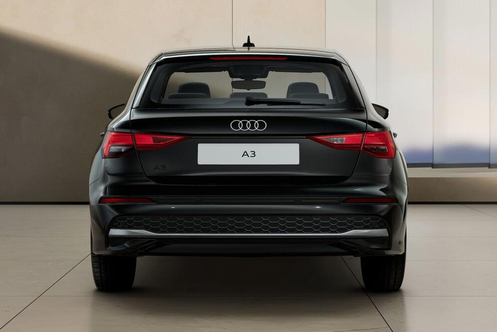 https://autogreeknews.gr/wp-content/uploads/2025/10/Audi-A3-Inspire-4.jpg