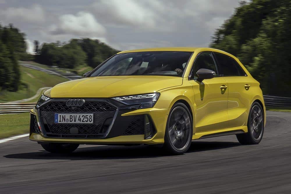 https://autogreeknews.gr/wp-content/uploads/2025/10/Audi-RS3-Sportback-2025.jpg