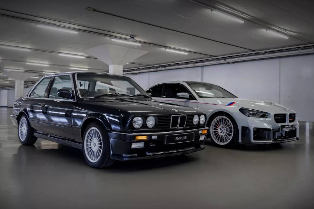 https://autogreeknews.gr/wp-content/uploads/2025/10/BMW-Homage-Editions-1009-2-2048x1366-1.jpg