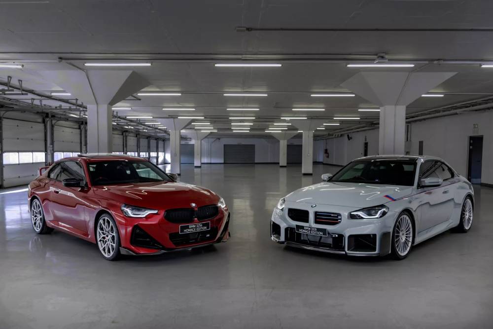 https://autogreeknews.gr/wp-content/uploads/2025/10/BMW-Homage-Editions-1009-4-2048x1366-1.jpg