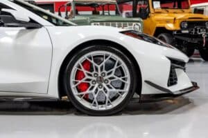 C8-Corvette-ZR1-ext-00010-2048×1366