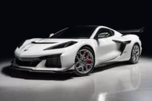 C8-Corvette-ZR1-ext-00022-2048×1366