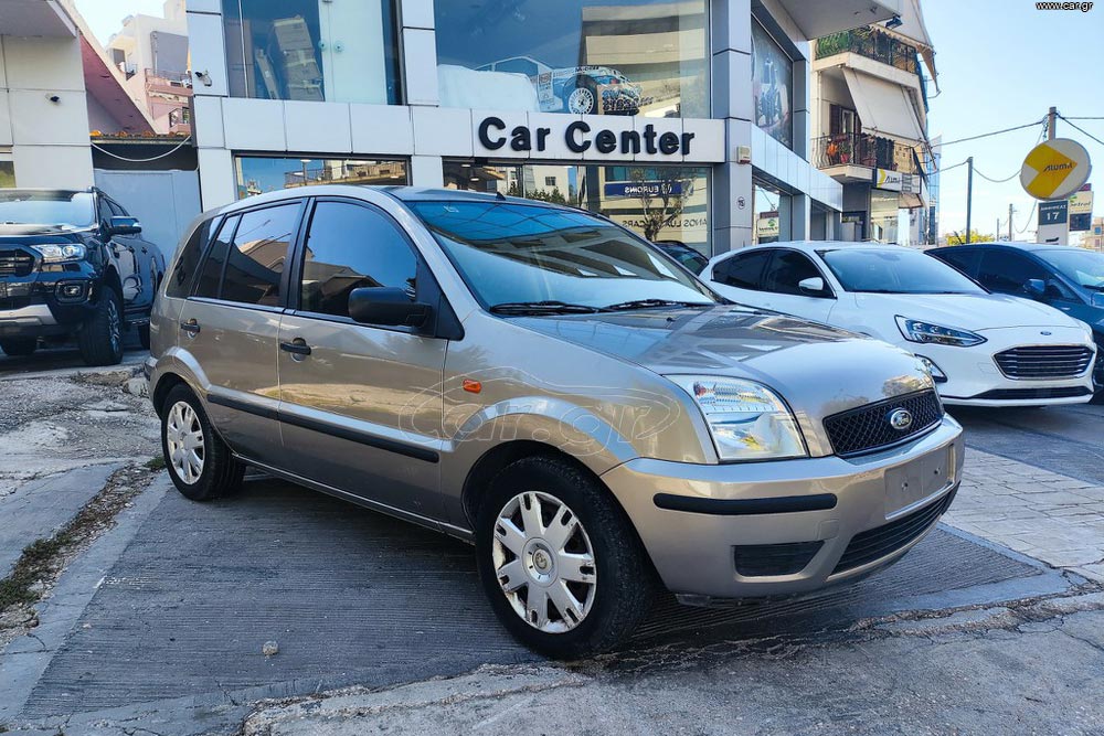 https://autogreeknews.gr/wp-content/uploads/2025/10/Ford-Fusion-2003-CarCenter-1.jpg