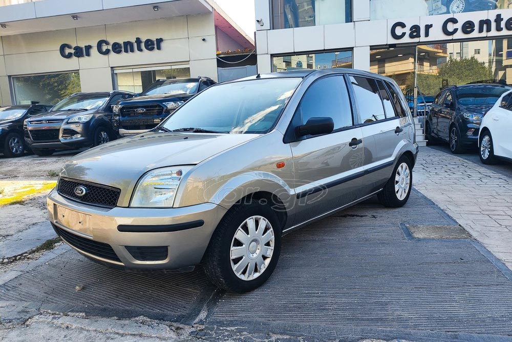 Ford Fusion με 73.000 χλμ. για 4.990 ευρώ