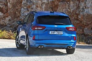 Ford Kuga PHEV 2025 (32)