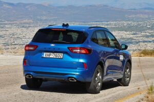 Ford Kuga PHEV 2025 (33)