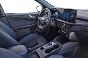 Ford Kuga PHEV 2025 (6)