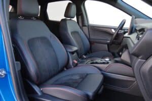 Ford Kuga PHEV 2025 (7)