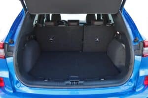 Ford Kuga PHEV 2025 (9)