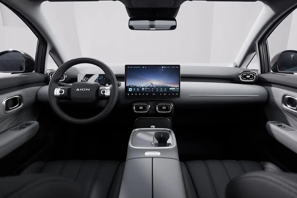 https://autogreeknews.gr/wp-content/uploads/2025/10/GAC-AION-UT-interior.jpg