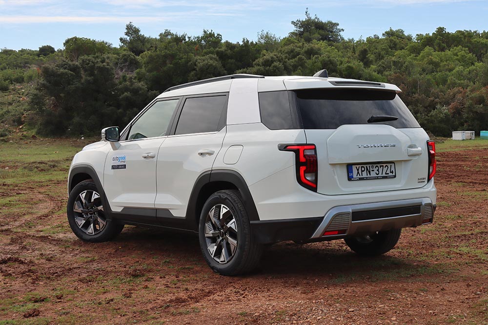 https://autogreeknews.gr/wp-content/uploads/2025/10/KGM-Torres-Hybrid-12.jpg