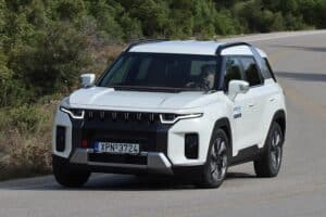 KGM Torres Hybrid (6)