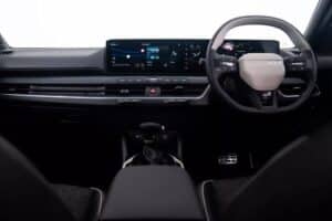 Kia-K4-hatch-00014-2048×1365