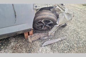 Nissan-Qashqai-crashed-(6)