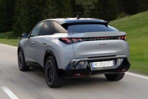 PEUGEOT-E-3008-Dual-Motor-(2)