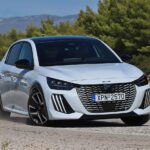 Peugeot 208 Hybrid 145 (1)