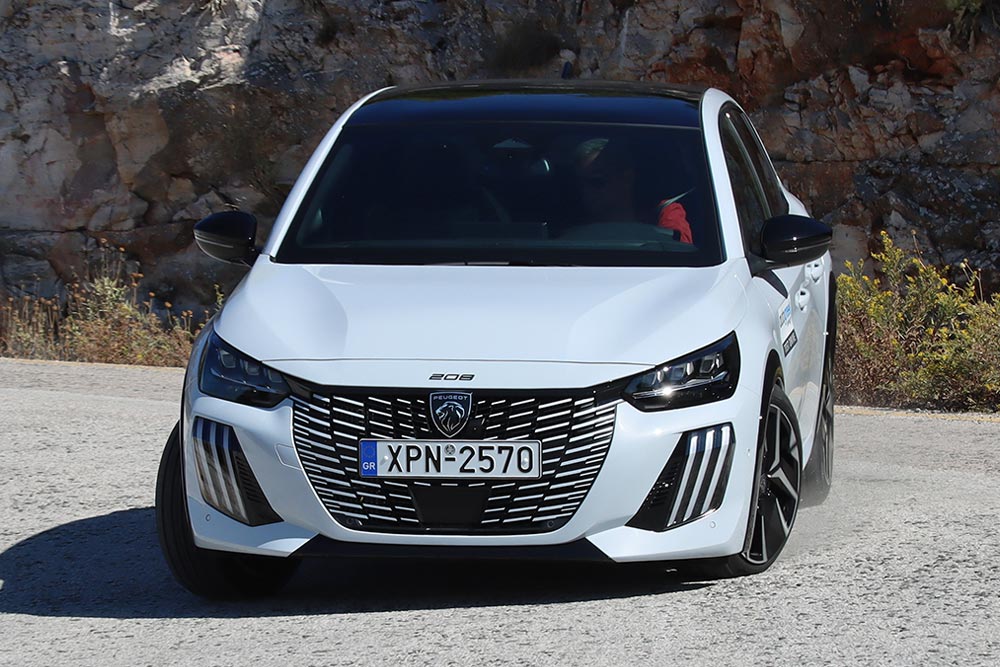 https://autogreeknews.gr/wp-content/uploads/2025/10/Peugeot-208-Hybrid-145-15.jpg