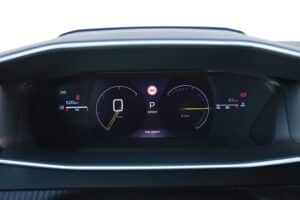 Peugeot 208 Hybrid 145 (26)