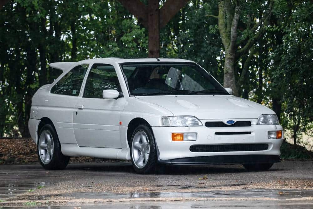Λαμπερό Ford Escort Cosworth «του γάλακτος»