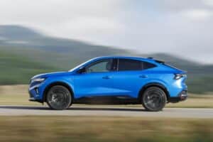 Renault-Rafale-kinisi-3