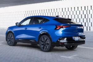 Renault-Rafale-static-rear