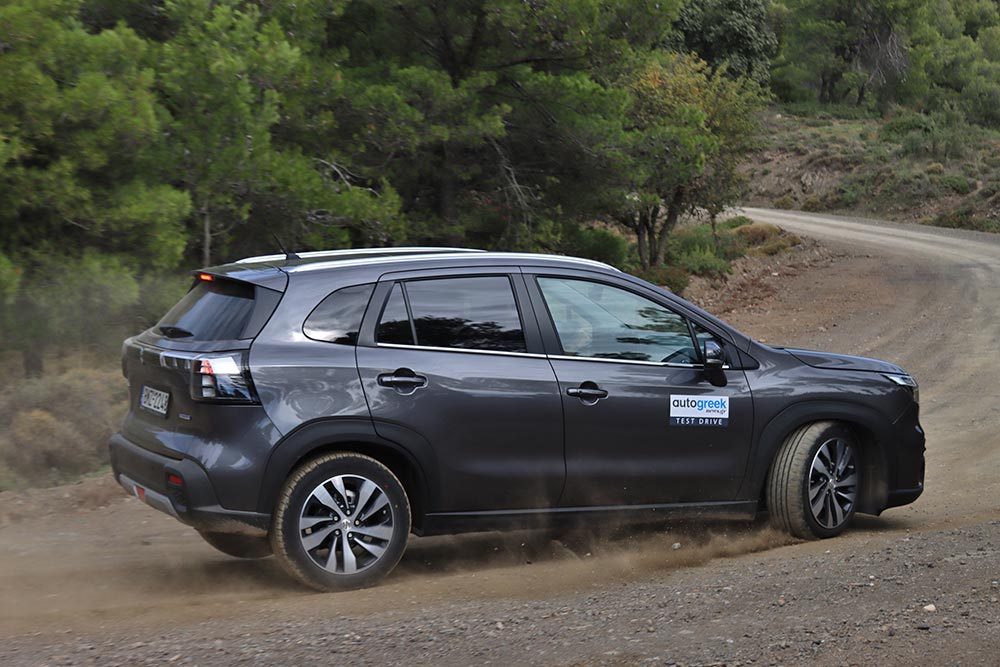 https://autogreeknews.gr/wp-content/uploads/2025/10/Suzuki-S-Cross-1.4-Boosterjet-110-hp-4WD-auto-14.jpg