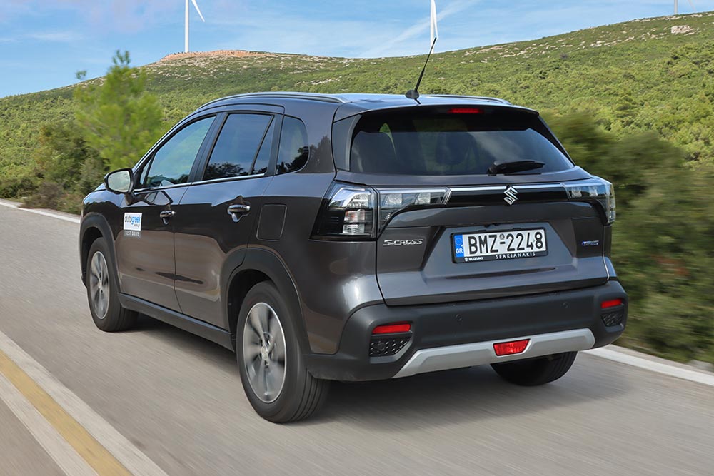 https://autogreeknews.gr/wp-content/uploads/2025/10/Suzuki-S-Cross-1.4-Boosterjet-110-hp-4WD-auto-3.jpg