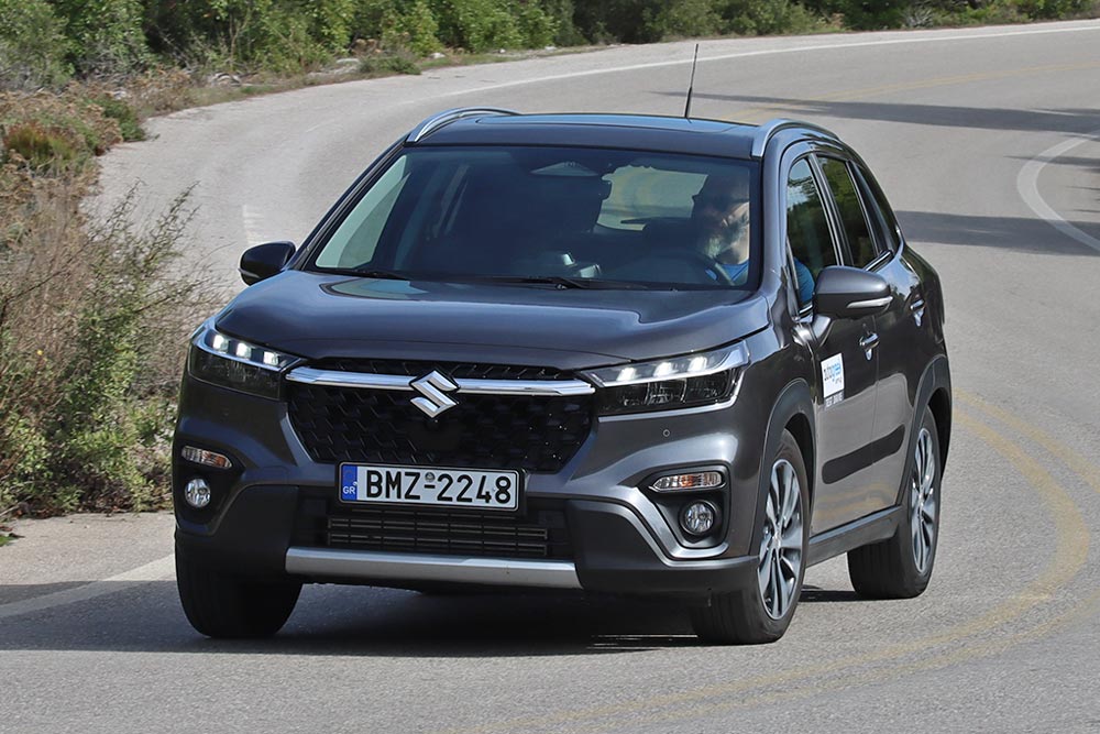 https://autogreeknews.gr/wp-content/uploads/2025/10/Suzuki-S-Cross-1.4-Boosterjet-110-hp-4WD-auto-4.jpg