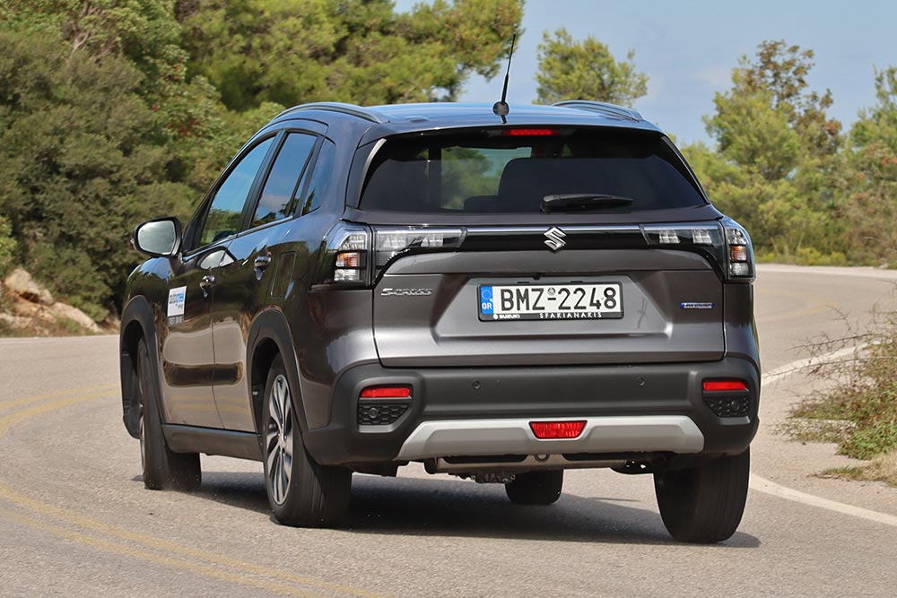 https://autogreeknews.gr/wp-content/uploads/2025/10/Suzuki-S-Cross-1.4-Boosterjet-110-hp-4WD-auto-6.jpg